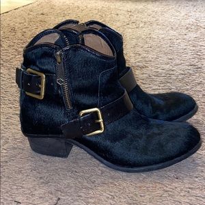 Donald J. Pliner Dalis Booties Sz 6.5